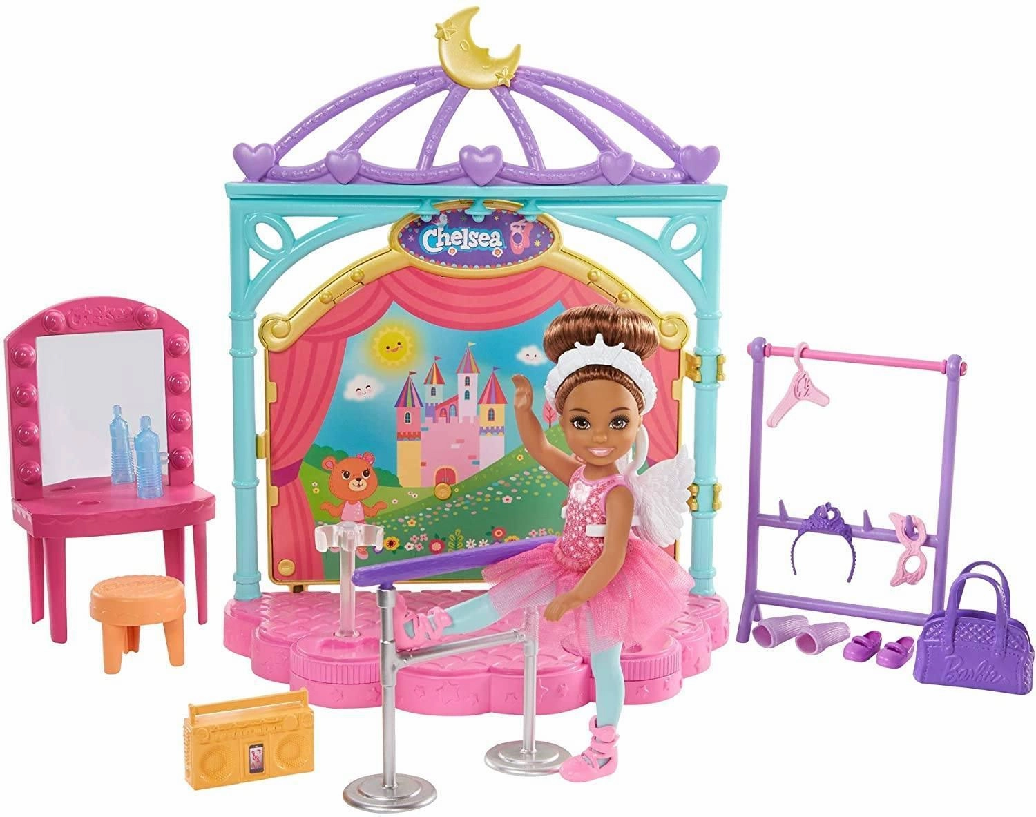 Superhero Model Barbie Club Chelsea Doll and Ballet Playset (6-in Brunette) with Accessories