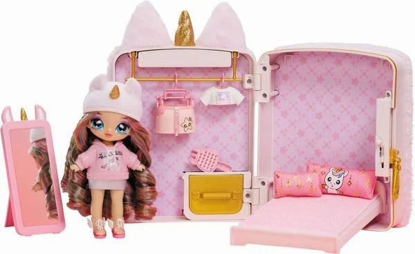 Na! Na! Na! Surprise 3-in-1 Backpack Bedroom Unicorn Playset- Britney Sparkles Chibi Toy